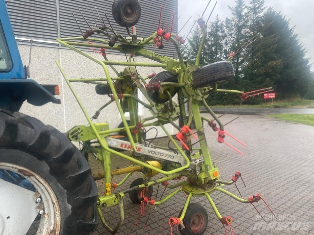 CLAAS Volto 770 Šieno grėbliai ir vartytuvai