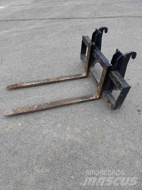 JCB 406 Naudoti ratiniai krautuvai