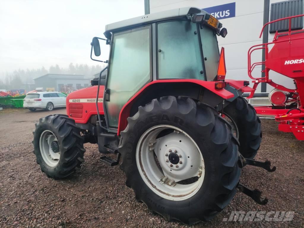 Massey Ferguson 4245 Traktoriai