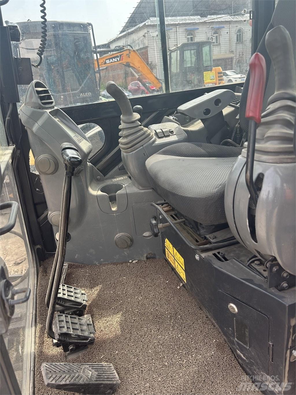 Hitachi ZX55 Mini ekskavatoriai < 7 t