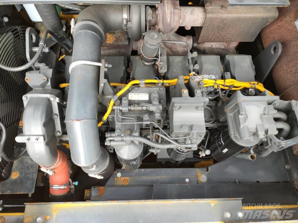 Komatsu PC450-8 Vikšriniai ekskavatoriai