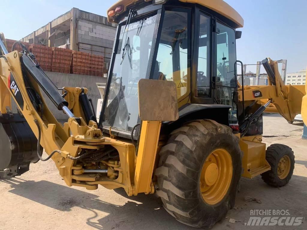 CAT 420 F Ekskavatoriniai krautuvai