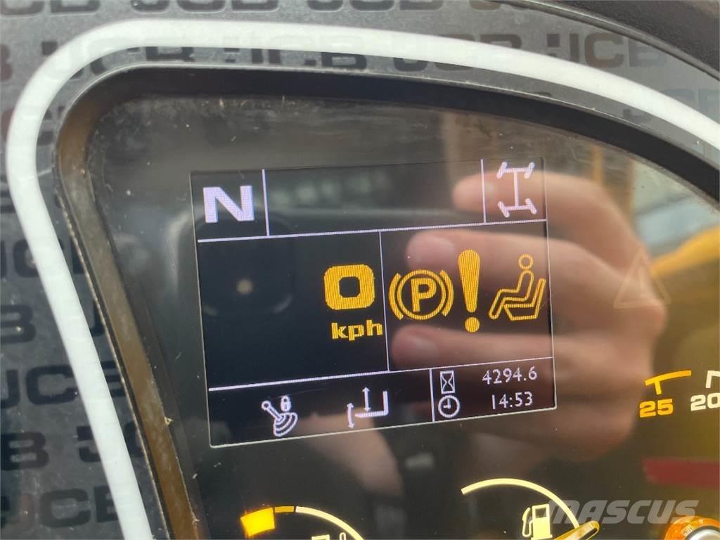 JCB 527-58 Agri Teleskopiniai krautuvai