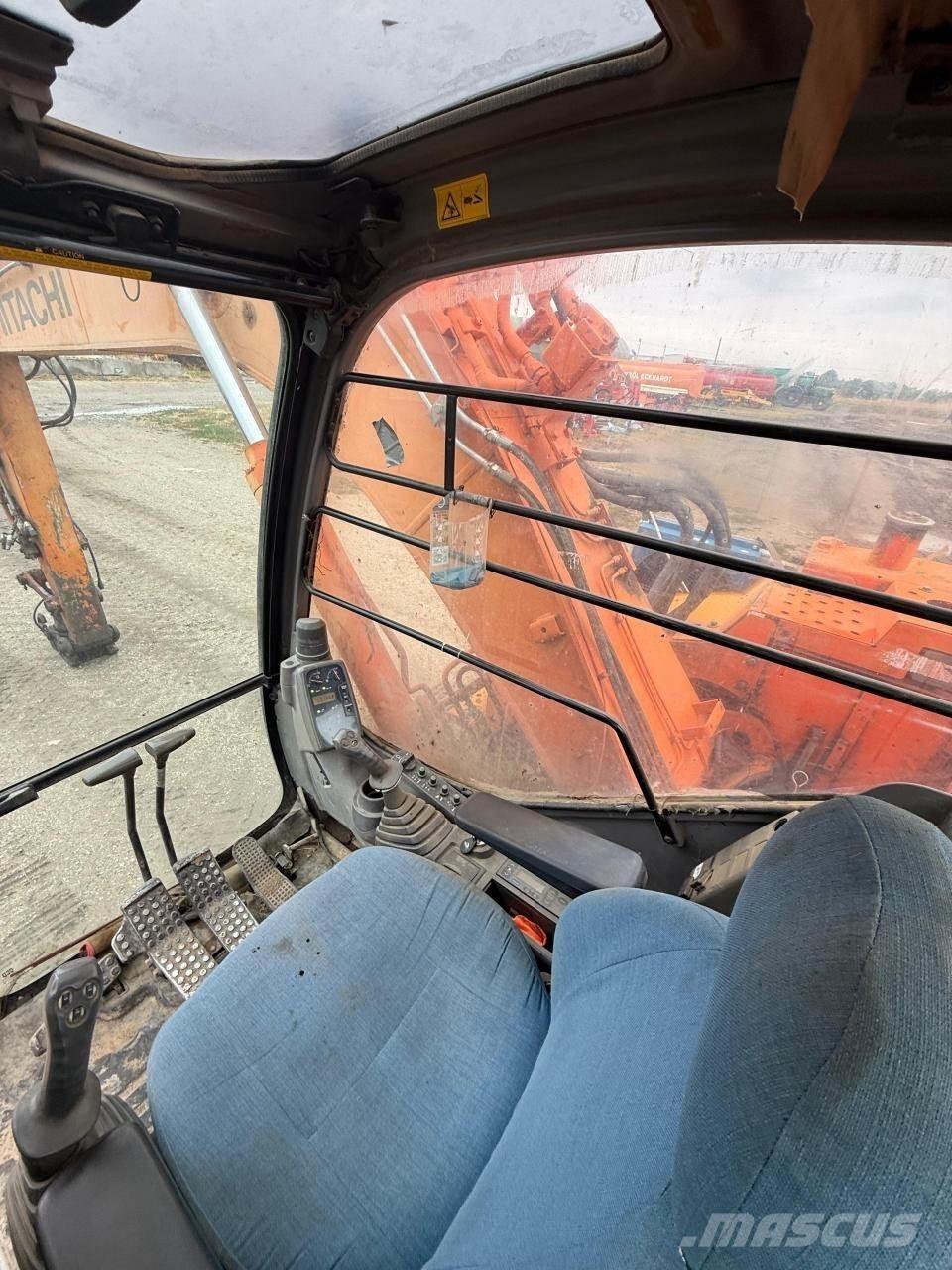 Hitachi ZX135US Vikšriniai ekskavatoriai