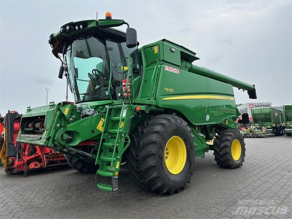 John Deere T 670 i Derliaus nuėmimo kombainai