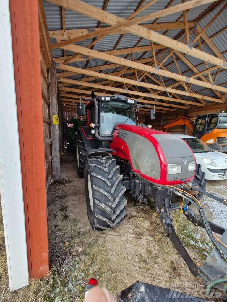 Valtra T 151 hitchec Traktoriai
