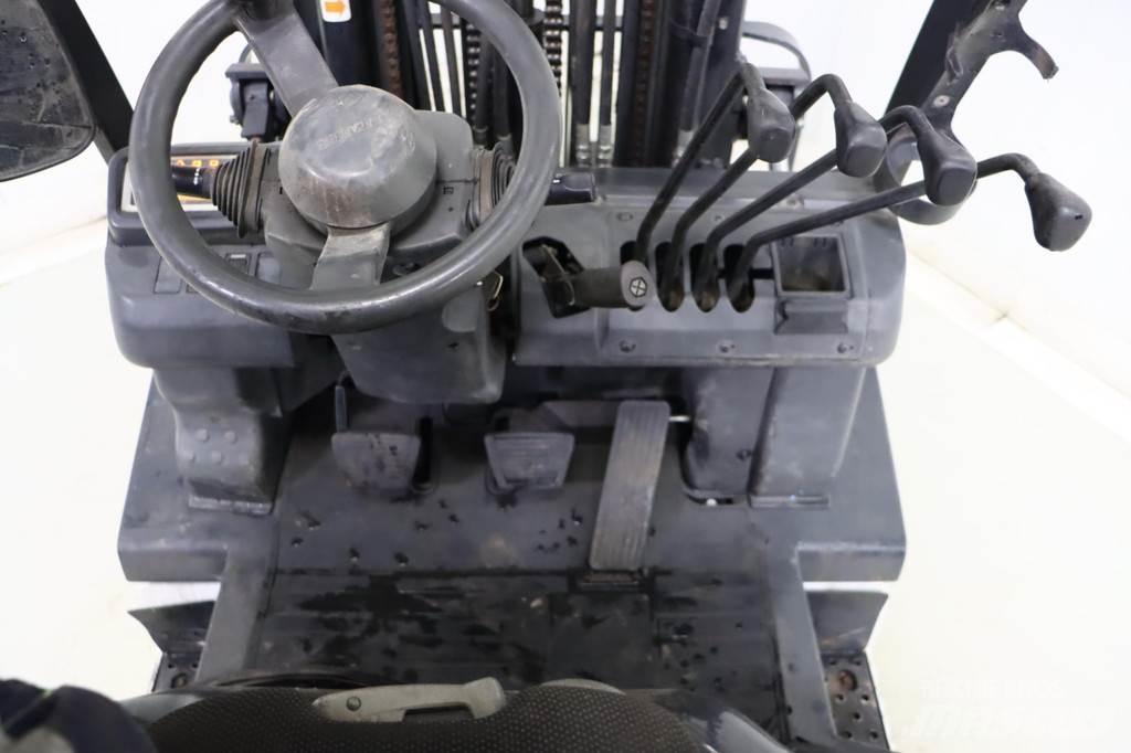 Nissan U1D2A20LQ LPG (dujiniai) krautuvai