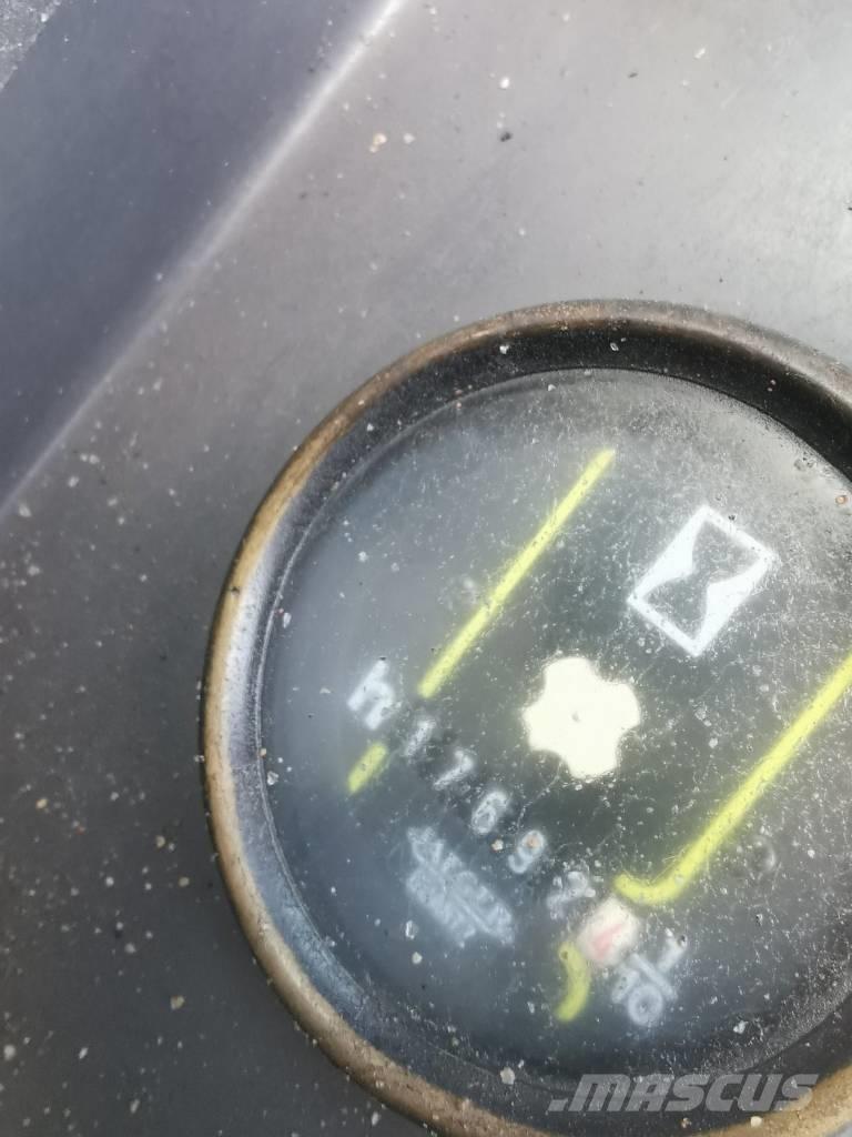 CASE WX 150 Ratiniai ekskavatoriai