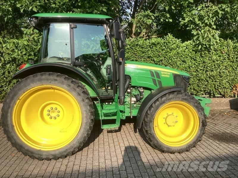 John Deere 5090M Traktoriai