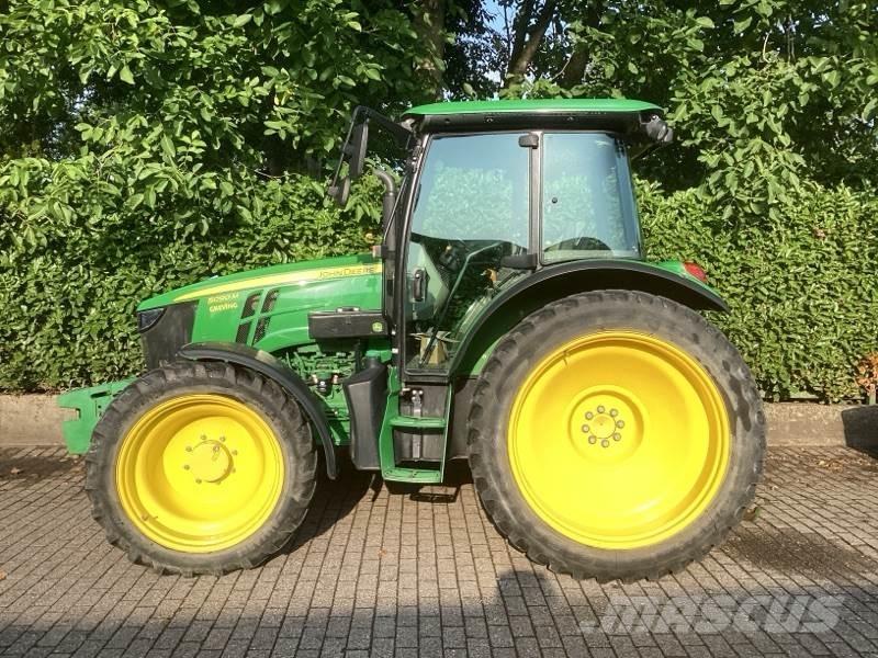 John Deere 5090M Traktoriai