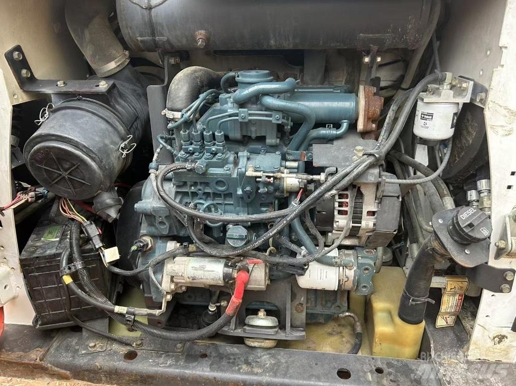 Bobcat S 550 Krautuvai su šoniniu pasukimu