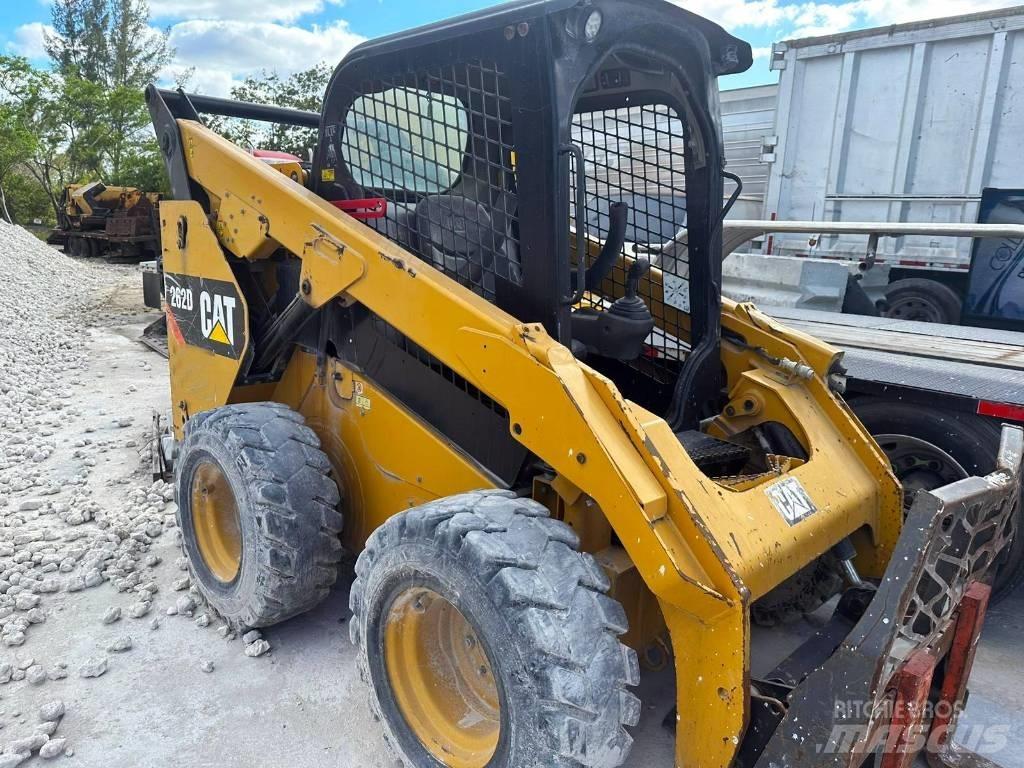 CAT 262 D Krautuvai su šoniniu pasukimu