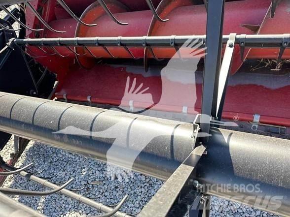 Case IH 1020 Derliaus nuėmimo kombainų galvos