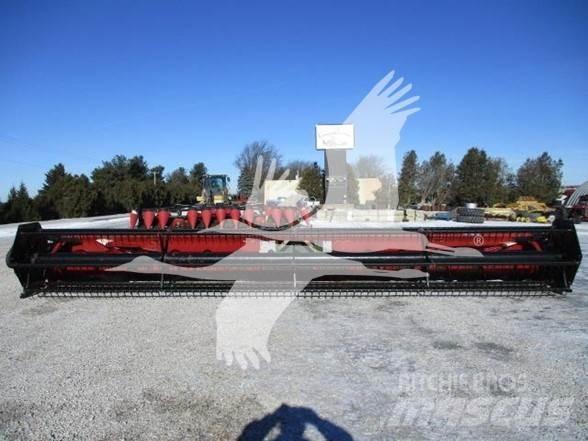 Case IH 1020 Derliaus nuėmimo kombainų galvos