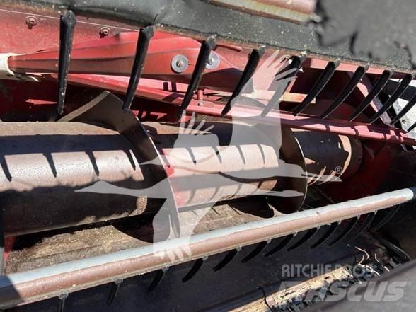 Case IH 1020 Derliaus nuėmimo kombainų galvos