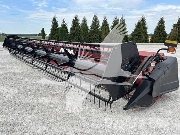 Case IH 1020 Derliaus nuėmimo kombainų galvos