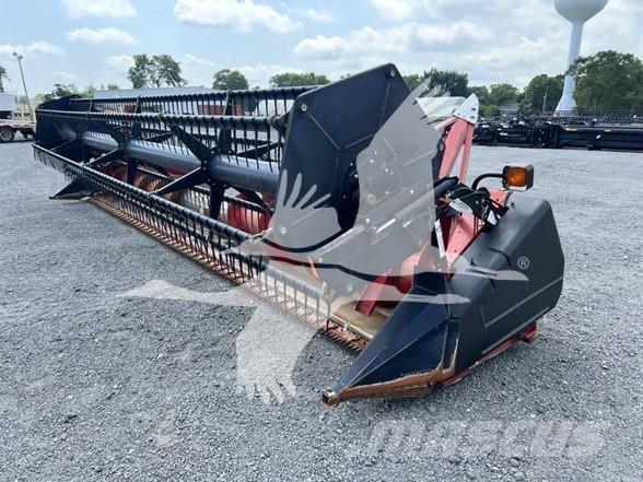 Case IH 1020 Derliaus nuėmimo kombainų galvos