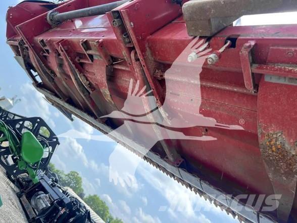 Case IH 1020 Derliaus nuėmimo kombainų galvos