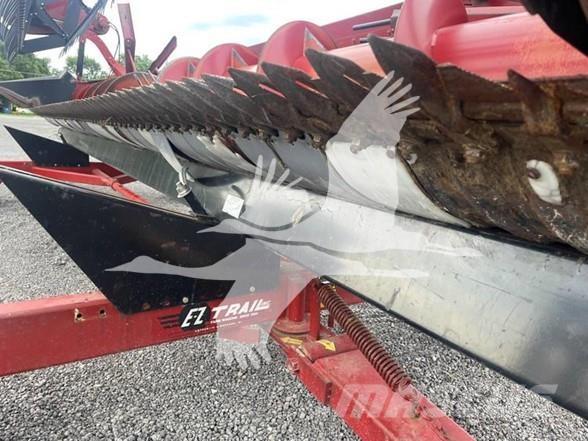 Case IH 1020 Derliaus nuėmimo kombainų galvos