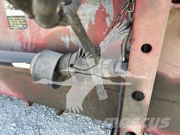 Case IH 1020 Derliaus nuėmimo kombainų galvos