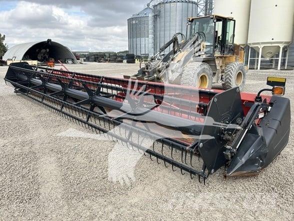 Case IH 1020 Derliaus nuėmimo kombainų galvos