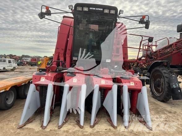 Case IH 2055 Derliaus nuėmimo kombainai
