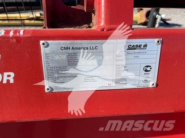Case IH 3020 Derliaus nuėmimo kombainų galvos