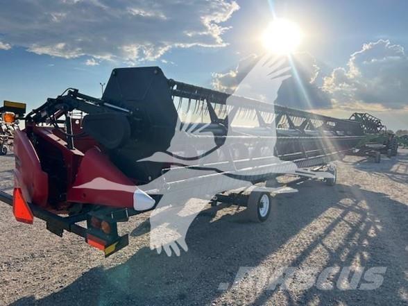 Case IH 3020 Derliaus nuėmimo kombainų galvos