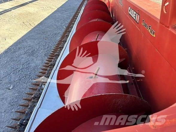 Case IH 3020 Derliaus nuėmimo kombainų galvos