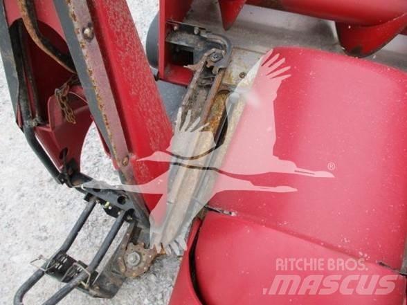 Case IH 3408 Derliaus nuėmimo kombainų galvos