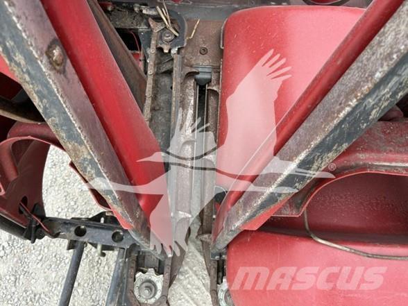 Case IH 3408 Derliaus nuėmimo kombainų galvos