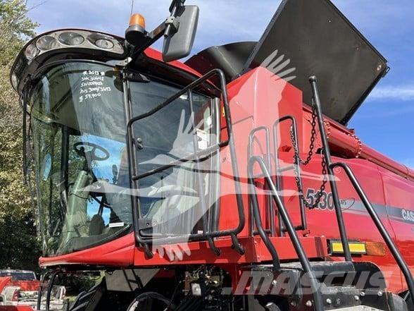 Case IH 5130 Derliaus nuėmimo kombainai