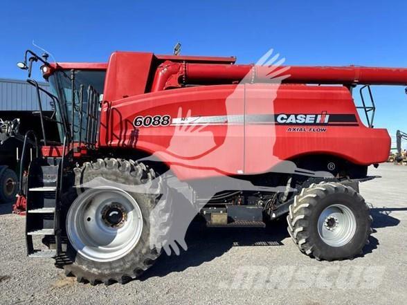 Case IH 6088 Derliaus nuėmimo kombainai