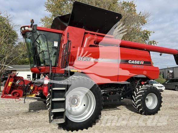 Case IH 6130 Derliaus nuėmimo kombainai