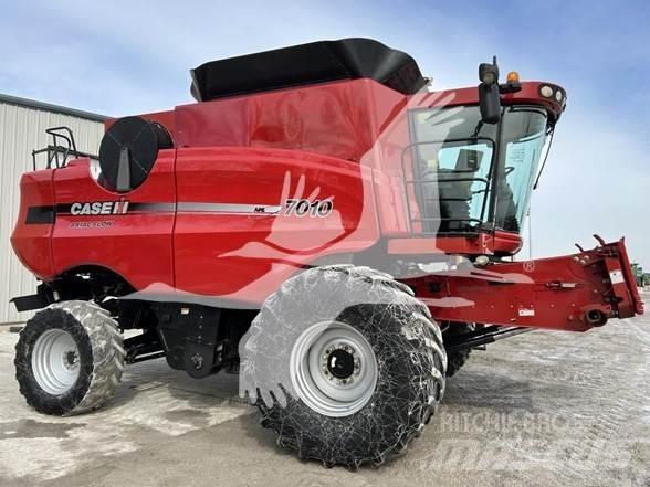 Case IH 7010 Derliaus nuėmimo kombainai