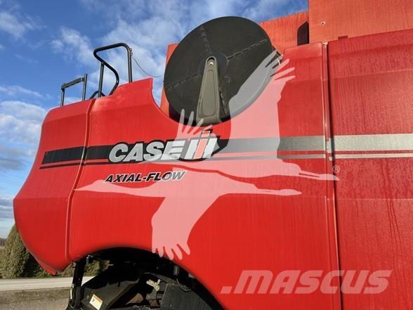 Case IH 7010 Derliaus nuėmimo kombainai