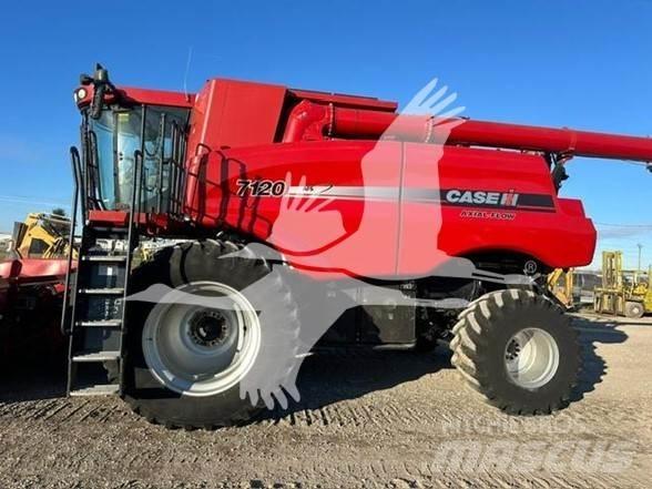Case IH 7120 Derliaus nuėmimo kombainai