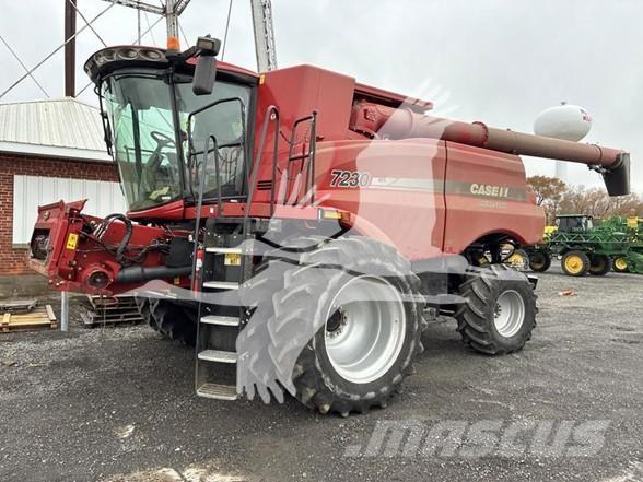 Case IH 7230 Derliaus nuėmimo kombainai