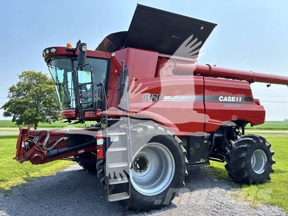 Case IH 8120 Derliaus nuėmimo kombainai