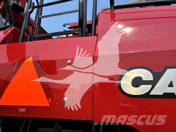 Case IH 8120 Derliaus nuėmimo kombainai