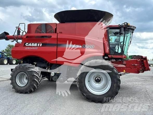 Case IH 8240 Derliaus nuėmimo kombainai