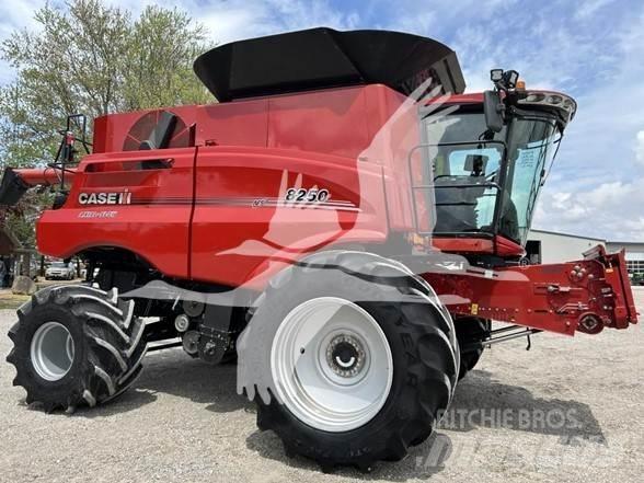 Case IH 8250 Derliaus nuėmimo kombainai