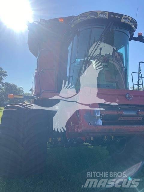 Case IH 8250 Derliaus nuėmimo kombainai