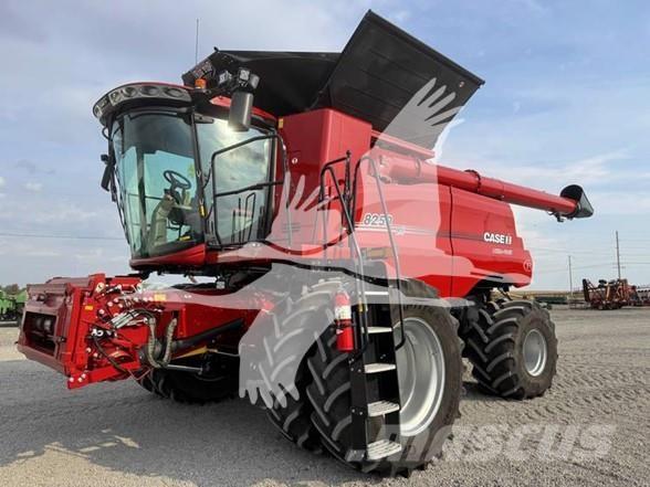 Case IH 8250 Derliaus nuėmimo kombainai