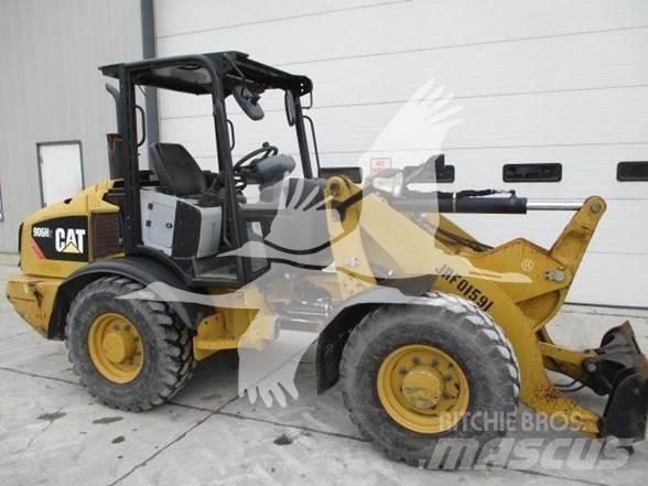 CAT 906H2 Naudoti ratiniai krautuvai