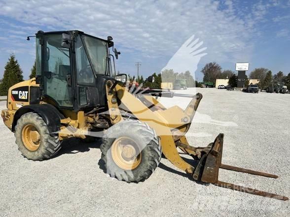 CAT 908M Naudoti ratiniai krautuvai