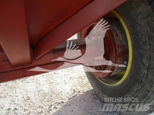 Crysteel 650 Grūdų vežimėliai