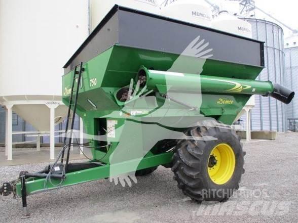 Demco 750 Grūdų vežimėliai