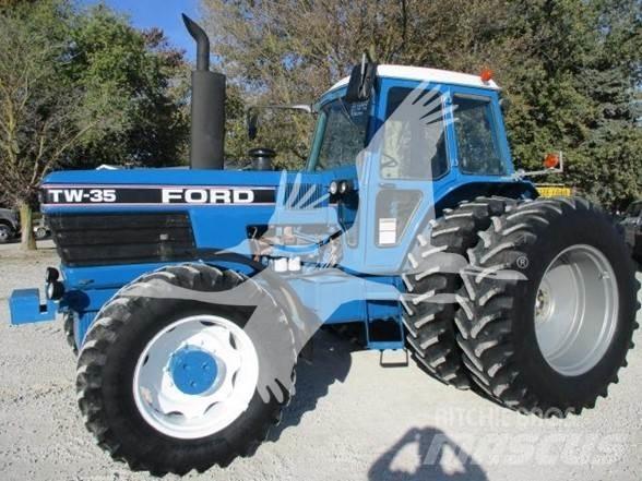 Ford TW35 Traktoriai