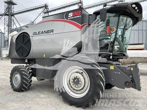 Gleaner S98 Derliaus nuėmimo kombainai